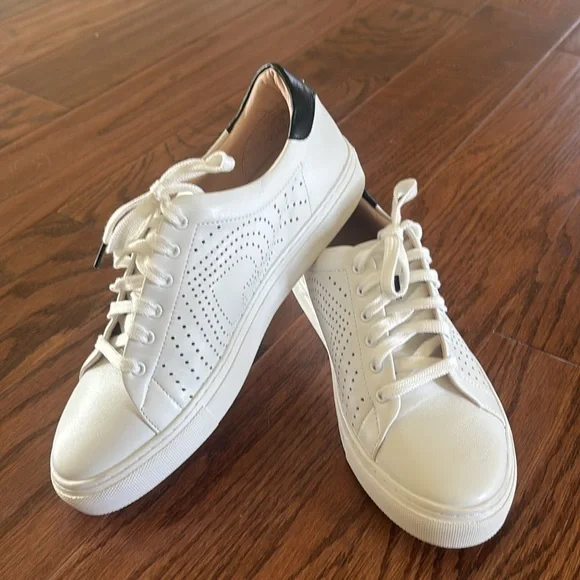 - NWT Kate spade sneaker - Picture 14 of 14